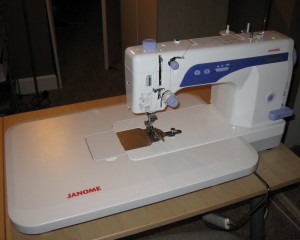 Janome 1600P-DBX extension table