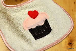 recycled felt applique, cupcake